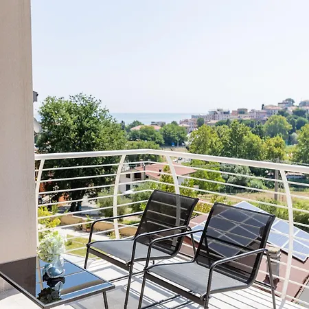 Luxury Seaside Escape - Coralia