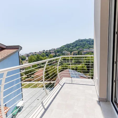 Apartment Luxury Seaside Escape - Coralia