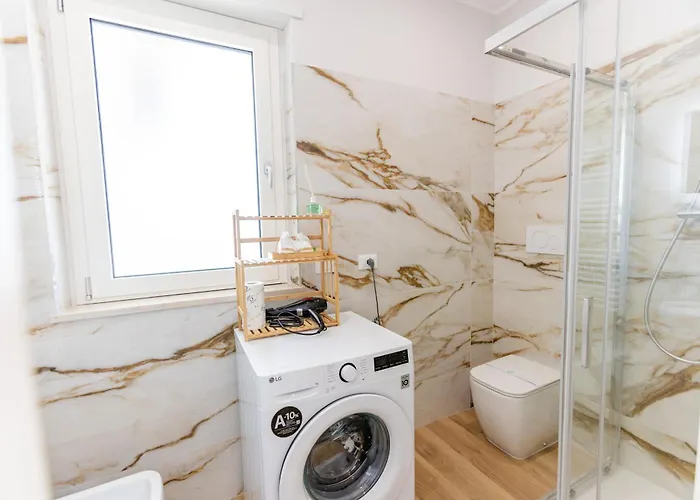 Luxury Seaside Escape - Coralia Daire