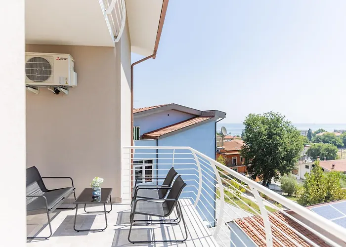 Luxury Seaside Escape - Coralia Daire *